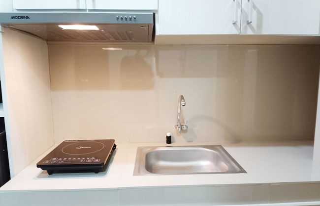 Homey And Tidy Studio Apartment At Vida View Makassar - Foto 6