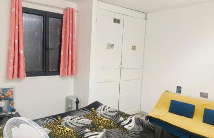 Bienvenue à PARIS - Appartement confortable, grande terrasse privée au calme, parking gratuit - Foto 41