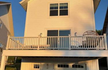 Hot Tub - Saugatuck - Douglas - Luxury Home Sleeps 8 - Foto 9