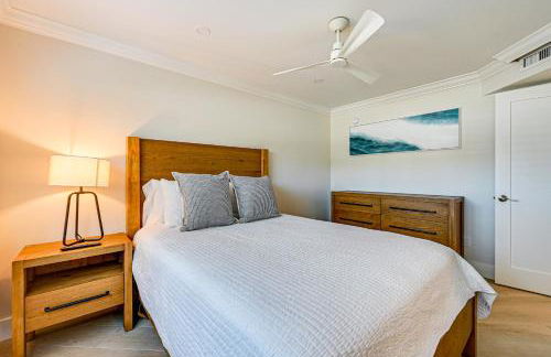 Upscale Naples Condo with Pool Access Walk to Pier! - Foto 15