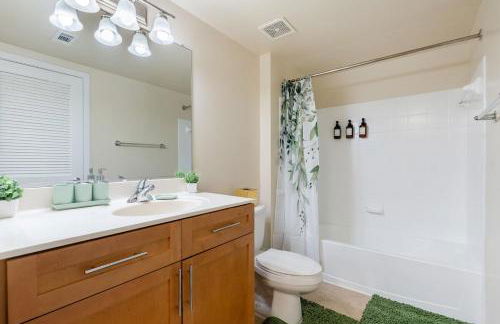 Luxury Stay-Free Parking-Amazon HQ-Nearby DC-Wifi-Pool-Gym - Photo 33