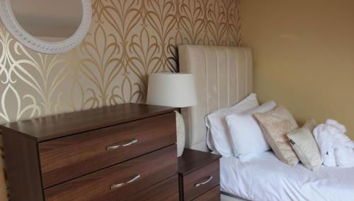 York Place Beautiful Apartment 5 Bedrooms Sleeps 9 - Foto 2