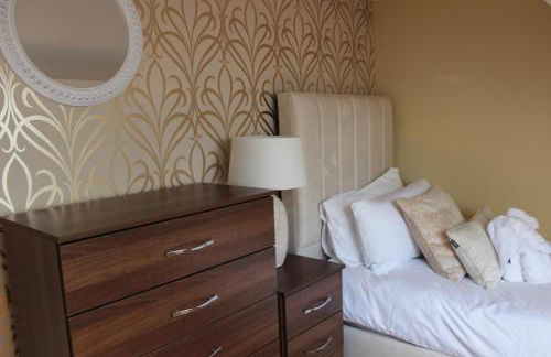 York Place Beautiful Apartment 5 Bedrooms Sleeps 9 - Foto 2