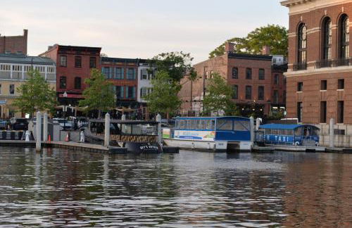 Pristine Townhouse With Rooftop Deck Near Canton! - Foto 40