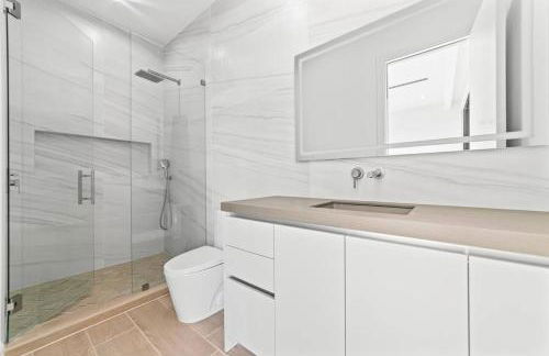 Jungle Serene Lux Home with Pool Sauna Ice Bath - Foto 31