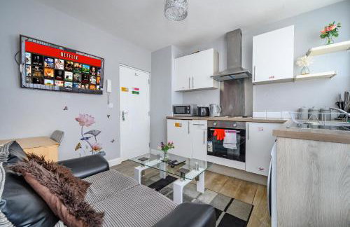 * Well equipped apartment for a relaxing cosy and luxurious fun stay + Free Parking + Free Fast WiFi * - Foto 1