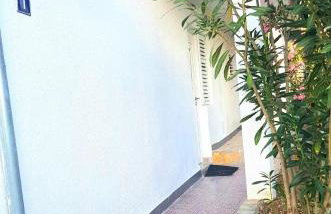 Babaloo Beach Apartments - Photo 41