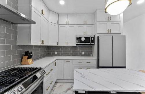 Family Friendly 4BR. Trendy & Great Location - Foto 41