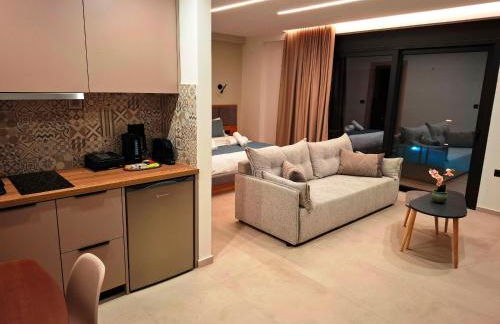 Aelia Luxury Apartments & Pool - Photo 30