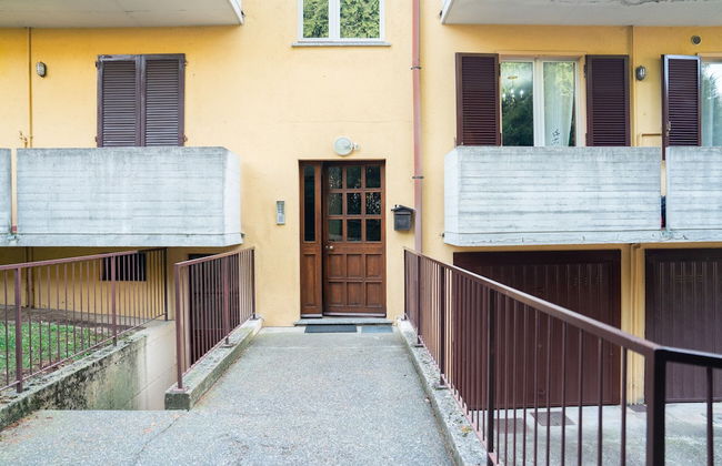 Scarlet Apartment with Garden - Photo 23