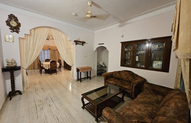 De Royale Summit Home Stay - Photo 20