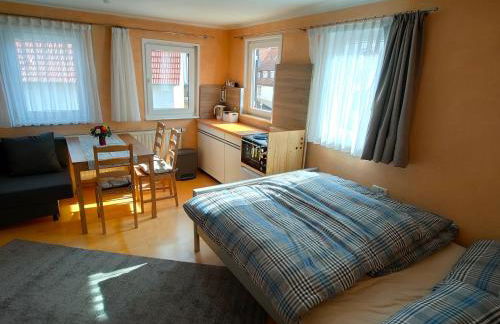 zentrale & ruhige Ferienwohnung - Foto 3