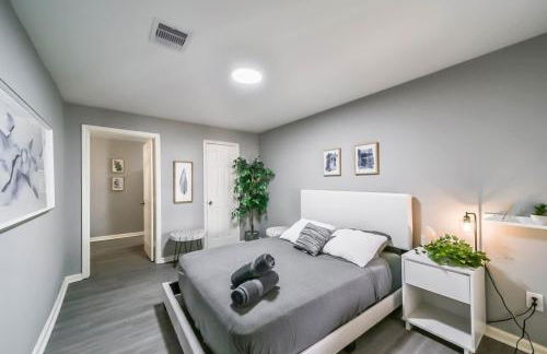 Comfy 5BR Holiday Home with Hot Tub, 10min from NGR Stadium - Foto 15