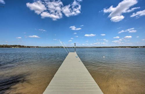 Modern Cedar Creek Lake Retreat with Panoramic View! - Foto 38