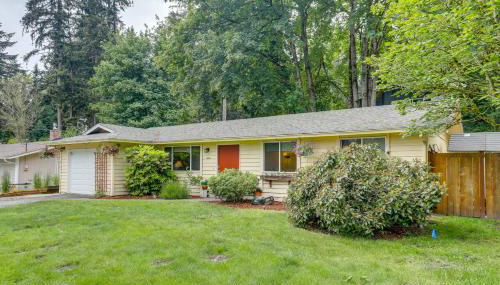 3 Mi to Lake Sammamish! Pet-Friendly Home with Deck - Foto 2