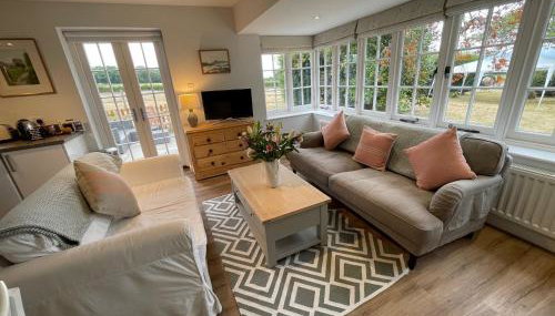 Garden flat near Goodwood with stunning views - Foto 1