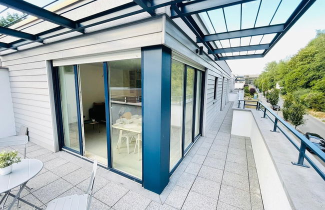 Luxury Green Penthouse Terrace & Parking - Photo 12