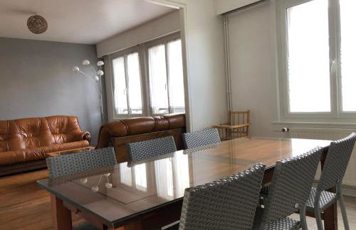 Gîte Manava - grande maison avec jardin en centre ville - Foto 15