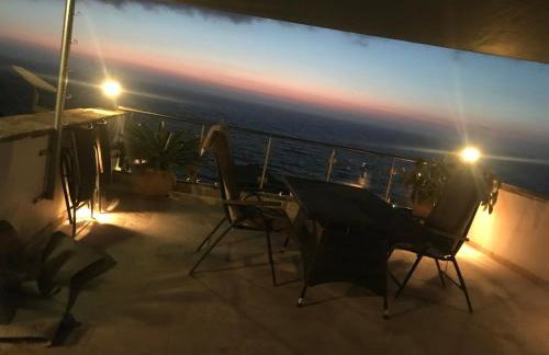 ASTRA-Ferienhaus mit großer Dachterrasse und Top-Ausstattung in NAS - Foto 26