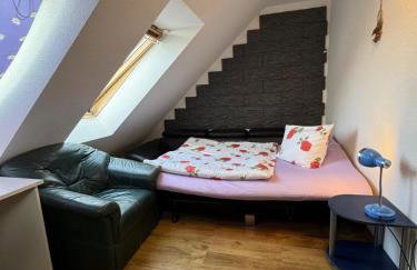 Schönes Haus mit 4 Schlafzimmer Küche Bad WC & Wohnzimmer 2 Parkplätze - Photo 6