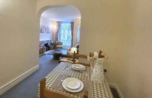 Pass the Keys Cosy Romantic Getaway with Hot Tub - Foto 9