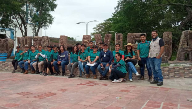 Tour por Villavieja + Paseo en barco - Foto 5, Parque central Villavieja