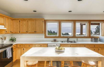 Coastal Getaway in Manzanita w Fire Pit, Guest House & Views Seagrove by Avantstay - Foto 28