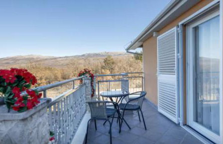 Charming village house with pool - Photo 40