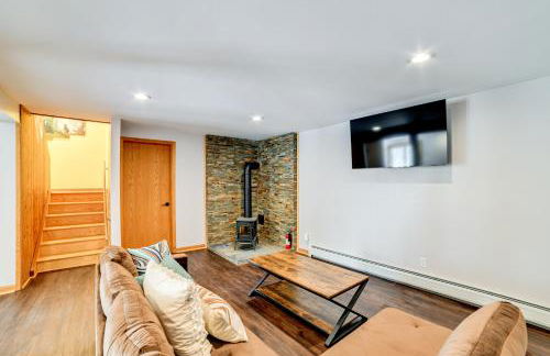 Golf, Fish and Ski Retreat with Game Room in Thompson - Foto 16