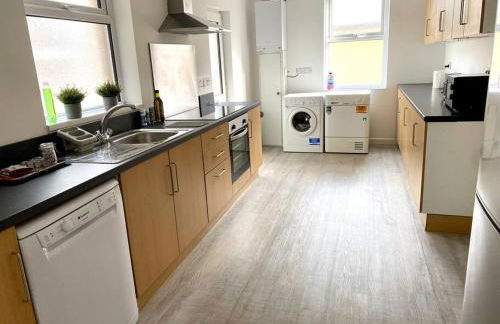 Eden Stay 5 Bedroom House - Foto 5