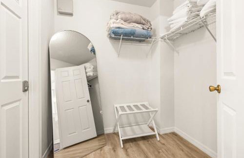 654- Newly Renovated Fabulous 4-Bedroom Pool Home in Watersong Resort, Game Room, Theater Room and More - Foto 42