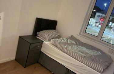 Modern 2 Bedroom Maisonette - Foto 37