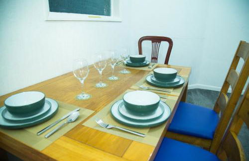 Lucky Home 24 - Ideal for Trade & Family - 2 Bedrooms - 3 Beds - Max 4 Guests - Close to BAE, Docks, Lake District, Beaches - Foto 5