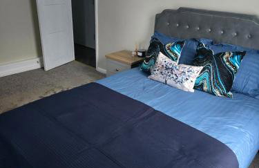 Contemporary & Spacious 1BD - Fireplace with Modern Comforts - Foto 9