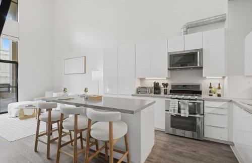 Modern Luxury Loft facing Santana Row w/Balcony - Photo 7