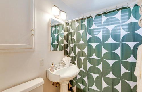 2 Mi to Griffith Park Chic Home with Private Patio - Foto 16