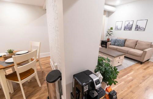 Spacious 2 bed 2 bath Downtown OTR condo minutes walk to the Reds Bengals stadium & more! - Foto 5