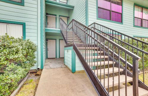 Resort-Style Lake Conroe Retreat with Balcony and View - Photo 25