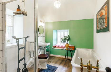 Delightful Cotswold Cottage for two, Log Burner, Garden & Dog Friendly - Photo 18