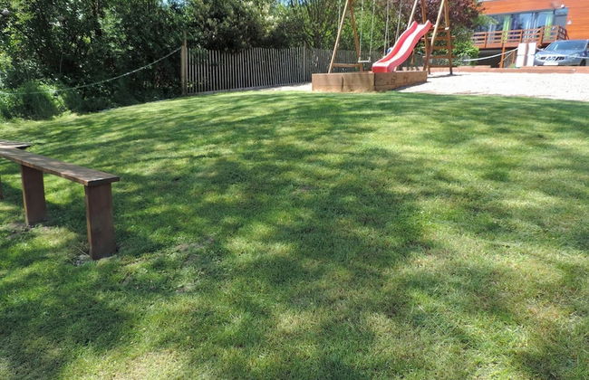 Lovely Modern Cottage With Sauna, Bubble Baths and Even a Beach on the River - Photo 24