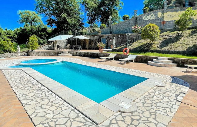 Pool, Jacuzzi and Events Room - Charming Villa in Umbria - Sleeps 24 - Lake View - Foto 80