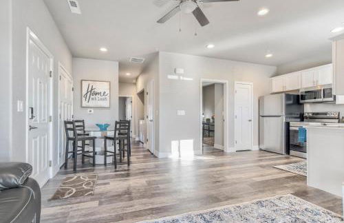 New Upper Condo-Covered Deck-Pet Friendly - Foto 8