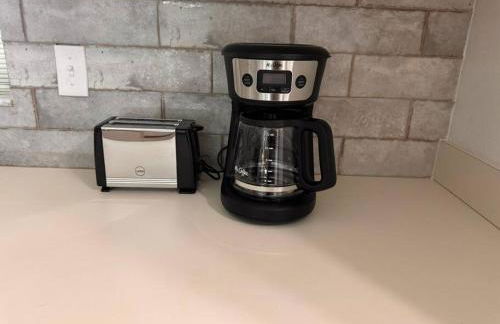 Stylish budget friendly retreat! - Foto 35