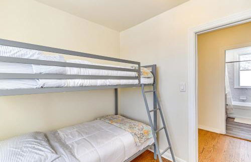 Bright Home Near Pine Lake with Deck and Yard - Foto 20