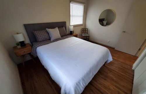 South Side Chic 3Br 1Ba 10mn to McConnell Spirit - Photo 10