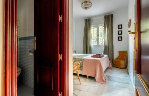 Piso con patio privado y parking Nervión Sevilla - Foto 27