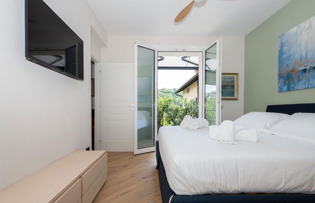 Luxury 1 in Como With 2 Bedrooms and 2 Bathrooms - Photo 13