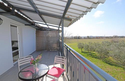 Apolo Apartments - Pool & Garden Retreat - Foto 5