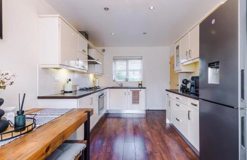 Driveway Stylish 3Bedroom Home in Middleton - Foto 46