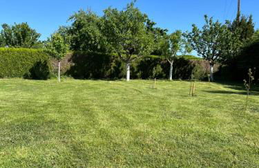 Venez respirer l'air de la Campagne a 70 km de de l'Océan, Villers sur Mers , Deauville ..... Maison de 100 m² ,sur une parcelle de 2000 m² 3 chambres toutes refaites , 2 salles d'eau , 2 toilettes , cuisine équipées . tous refait a neuf - Foto 6